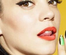 阿寶整容了嗎？揭開真相，探索其形象的變化引發(fā)的輿論風(fēng)波