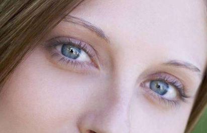 上海九院整形醫(yī)院醫(yī)生團(tuán)隊(duì)深扎行業(yè)，贏得贊譽(yù)！