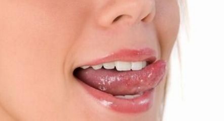 新疆做外切眼袋哪家醫(yī)院好？全方位解析新疆世界級醫(yī)療中心