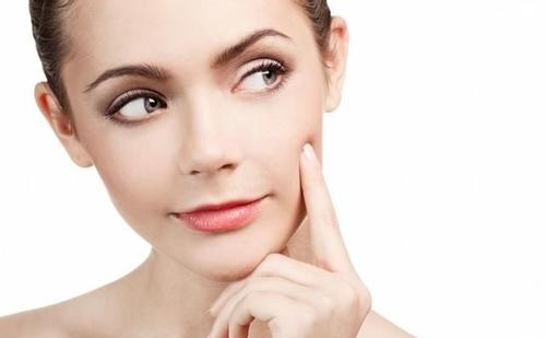 維生素e軟膠囊涂臉有淡斑效果嗎？正確使用方法是什么呢？