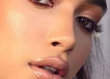 重慶柳葉刀整形醫(yī)院是靠譜的嗎？在柳葉刀整形醫(yī)院做整形手術(shù)會不會有風(fēng)險(xiǎn)？