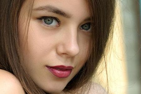 深圳哪家醫(yī)院做微針好？選擇權(quán)威專家，放心安全治療