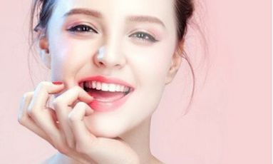 濟(jì)南女孩下巴整形術(shù)后變形：醫(yī)院遲遲未給解決方案