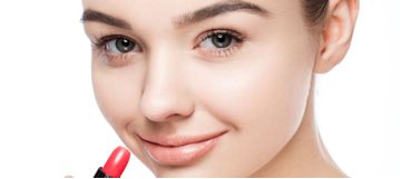 探索硅膠隆鼻，重塑自信與美麗