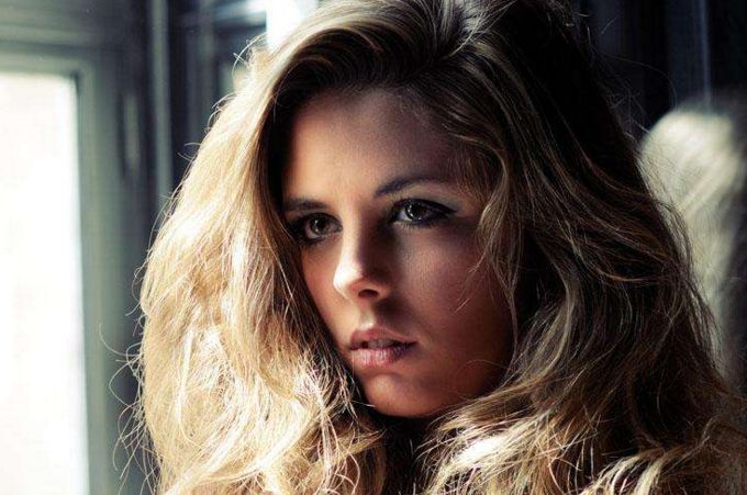 假體隆胸手感真的不受影響嗎？專業(yè)解析讓您了解！