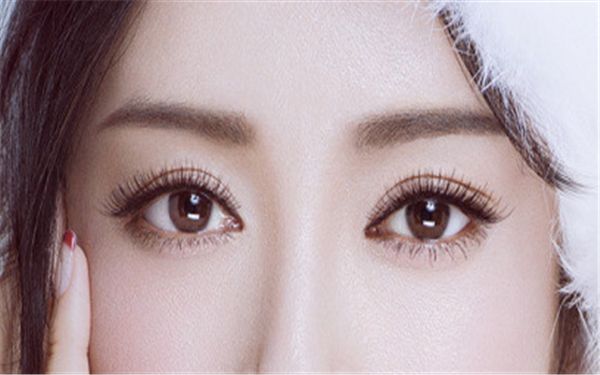 哪些整形醫(yī)院可以進行保定隆胸手術？