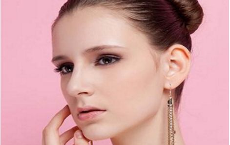 了解自體脂肪塑形術(shù)-實現(xiàn)與心形臉相似的完美輪廓