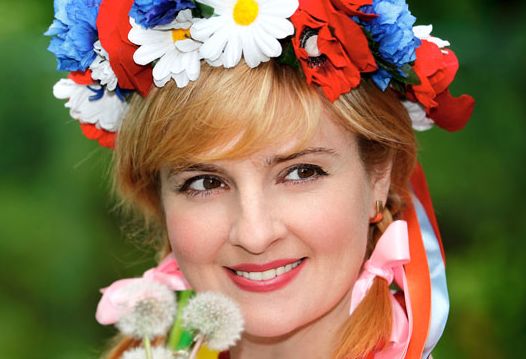 25歲的你，需要哪些護(hù)膚品來給肌膚補(bǔ)水和抗衰老呢？這幾款產(chǎn)品值得一試！