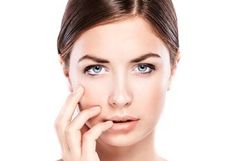 鄭州趙麗做雙眼皮修復(fù)專家推薦！河南眼整形醫(yī)生技術(shù)受歡迎！