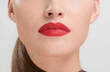 上海玻尿酸除皺十大名院推薦，撫平時痕，重現(xiàn)肌膚年輕光彩