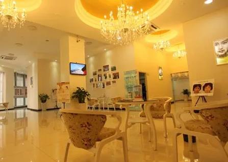 安陽(yáng)聚會(huì)醫(yī)療美容診所_大廳