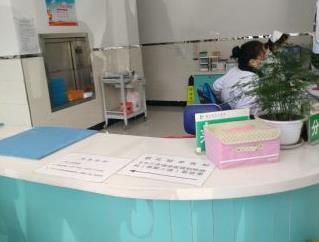 鞍山市長大醫(yī)院眼科_導(dǎo)診臺