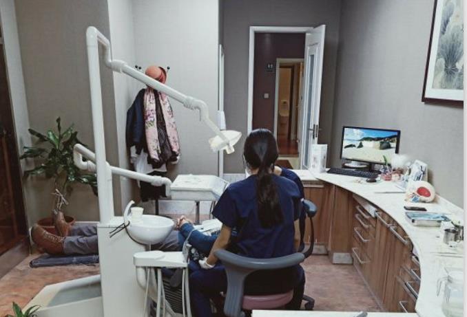 白求恩國(guó)際和平醫(yī)院整形美容中心_醫(yī)生診室