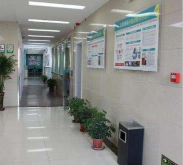蚌埠市交通醫(yī)院醫(yī)療美容科_醫(yī)院走廊