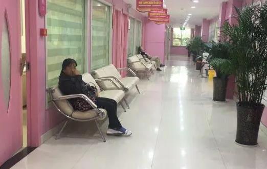 寶雞麗人婦科醫(yī)院醫(yī)療美容科_走廊