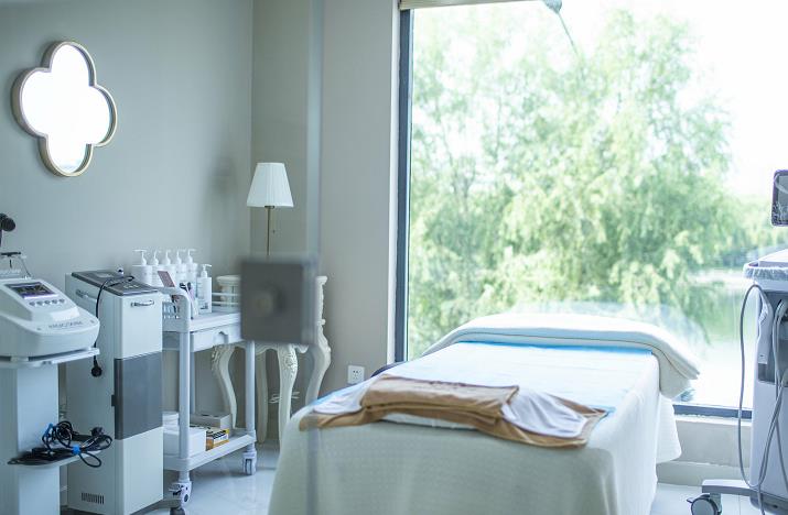 北京愛美醫(yī)療美容門診部_治療室