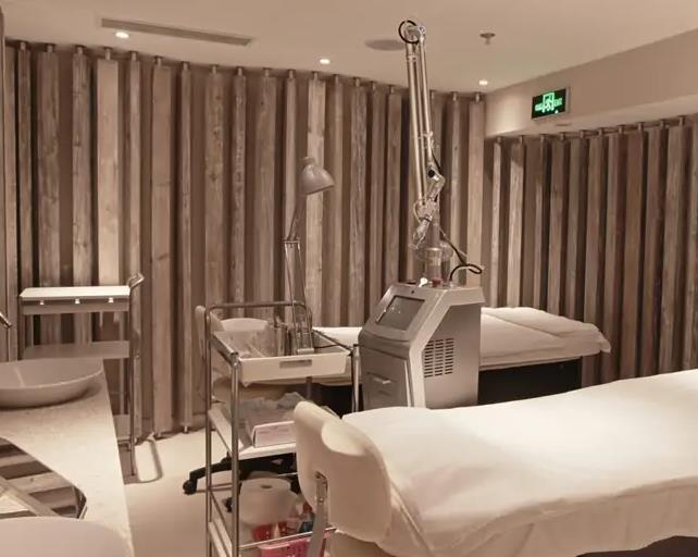 北京丁大夫醫(yī)療美容診所_診療室