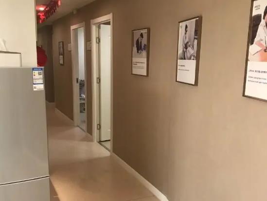 北京鴻賓極光醫(yī)療美容門診部_走廊