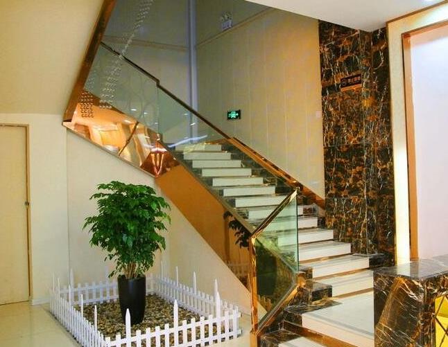 蚌埠美愿醫(yī)療整形醫(yī)院_樓梯拐角