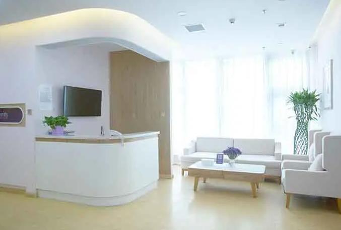 北京李聯(lián)醫(yī)療美容診所_導(dǎo)診臺(tái)