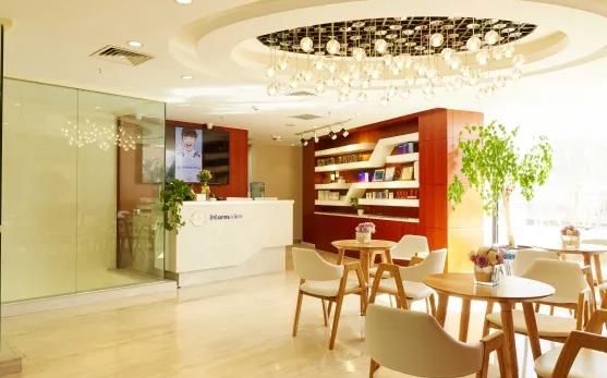 北京龍澤日盛醫(yī)療美容診所_大廳