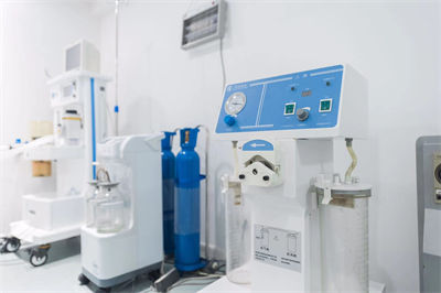 北京三仁醫(yī)療美容門診部_醫(yī)療器材