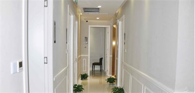 北京孫便友疤康診所_走廊