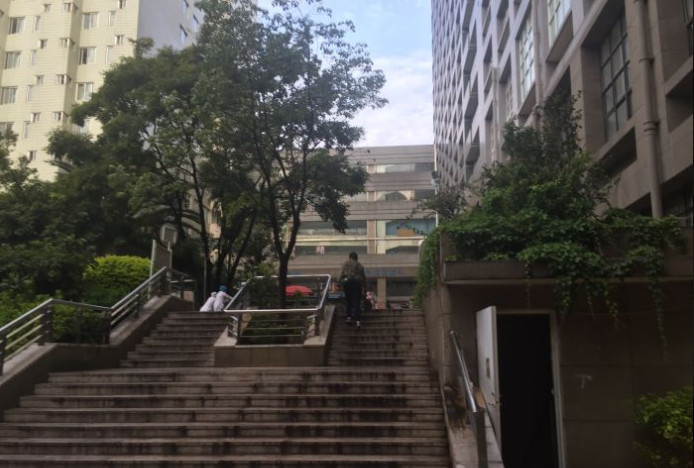 北京惟視嘉眼科_二樓樓梯