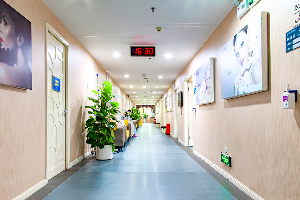 北京西翠醫(yī)院整形美容科_走廊