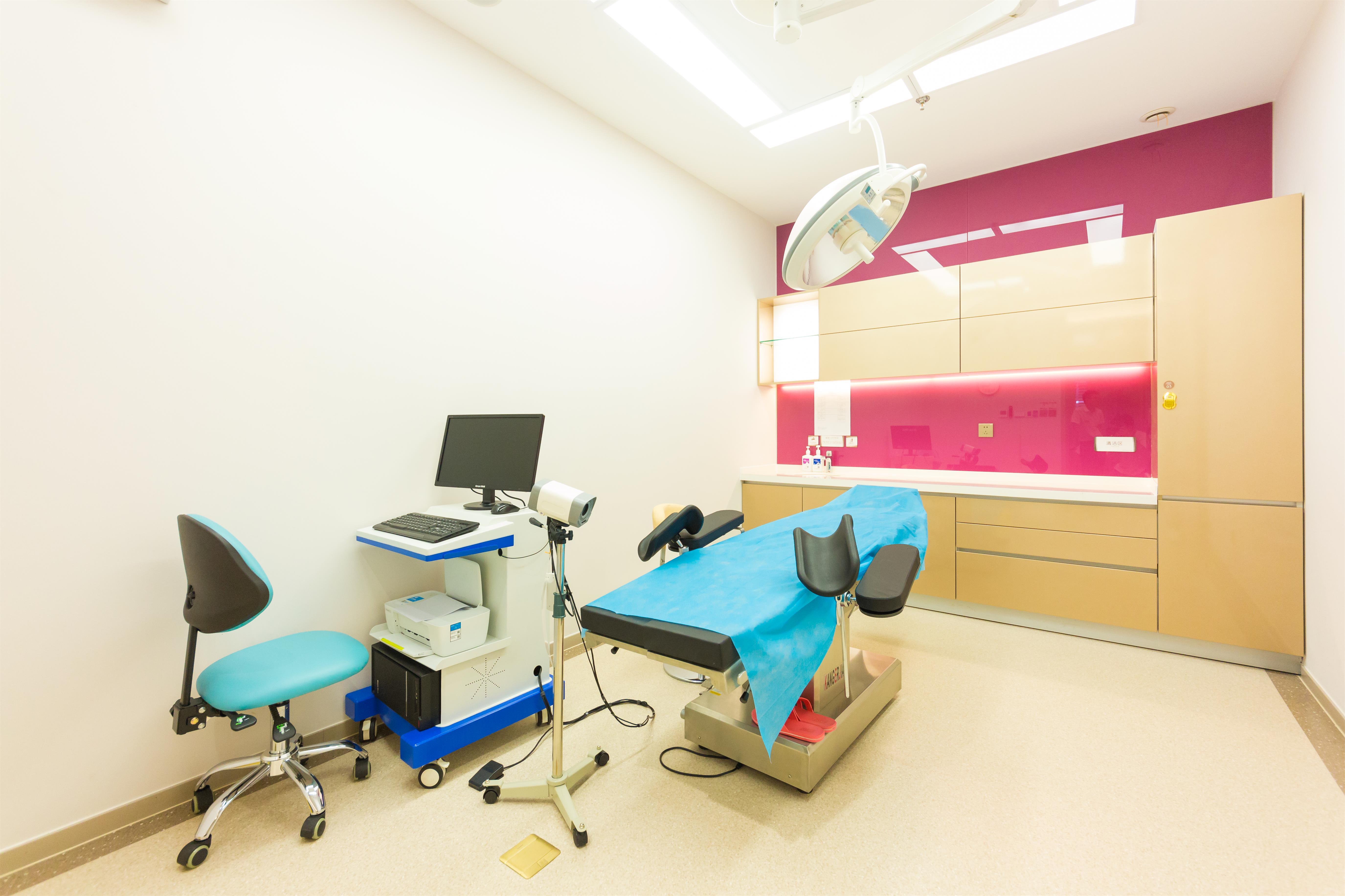 北京新星靚醫(yī)療美容醫(yī)院_新星靚治療師