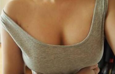 2023深圳v臉緊致提拉醫(yī)生前十名排行可靠嗎？酒井信行、劉丹萍、黃印資技術(shù)特色價(jià)格大不一樣！