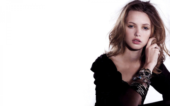 2023海南面部微創(chuàng)提拉手術(shù)醫(yī)生排名榜TOP10權(quán)威醫(yī)生推薦！方衛(wèi)婷、梁如光、肖育亮實(shí)力領(lǐng)先