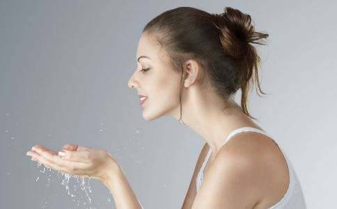 2023杭州玻尿酸豐額頭注射口碑榜top10強的醫(yī)生快速一覽！蔣錚錚、毛琪、林峰技壓全場！