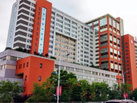 2023昆明玻尿酸額頭填充正規(guī)整形美容醫(yī)院口碑排行羅列，昆明昆大皮膚病醫(yī)院能力各有千秋