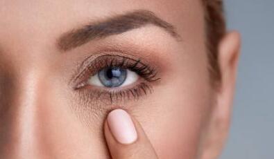 中國乳頭凹陷整形手術(shù)手術(shù)費(fèi)用新版收費(fèi)標(biāo)準(zhǔn)一欄(北京八大處整形美容醫(yī)院乳頭凹陷整形手術(shù)參考價(jià)：3385元)