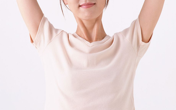 重慶超聲抽脂瘦腰部一般費(fèi)用是多少(重慶華膚醫(yī)院超聲抽脂瘦腰部參考價(jià)：5399元)