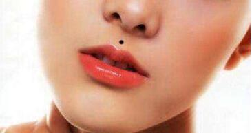 深圳抽脂眼袋手術(shù)的價(jià)格一般需要多少錢(qián)合理(2023深圳抽脂眼袋手術(shù)參考價(jià)為：5416元)