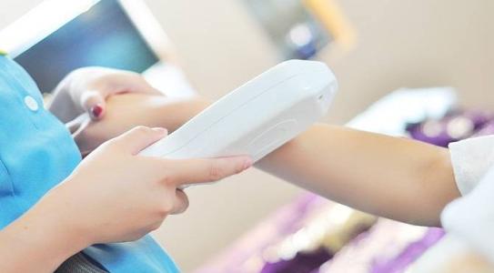 重慶肉毒素填充魚尾紋大概多少費(fèi)用(2023重慶肉毒素填充魚尾紋參考價為：5252元)