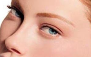 佛山眼瞼下切口拉皮的價錢查詢?nèi)缦?2023佛山眼瞼下切口拉皮參考價為：5879元)