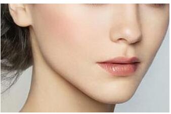 深圳臉部去凹疤的價位參考(2023深圳臉部去凹疤參考價為：5875元)