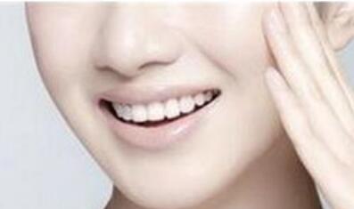 上海膨體無(wú)痕隆胸術(shù)價(jià)格會(huì)非常貴嗎(2023上海膨體無(wú)痕隆胸術(shù)參考價(jià)為：6591元)