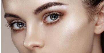 佛山隆鼻手術(shù)整形整形外科價(jià)格預(yù)先一覽(佛山廣大盛妍醫(yī)療美容門(mén)診部隆鼻手術(shù)整形參考價(jià)：3701元)