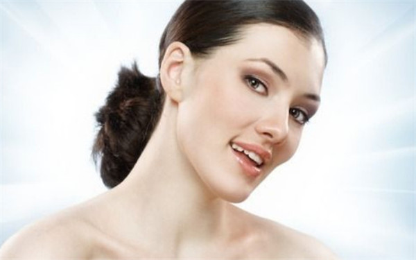 石家莊激光點(diǎn)陣去黑頭治療價錢一覽表預(yù)覽(石家莊新樂唯美召香皮膚管理中心激光點(diǎn)陣去黑頭參考價：3359元)