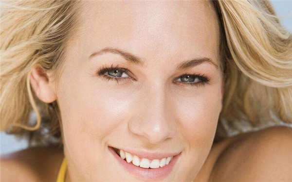 大連眼袋注射溶脂針收費(fèi)價(jià)目圖表查詢(大連名匯醫(yī)療美容醫(yī)院眼袋注射溶脂針參考價(jià)：3323元)