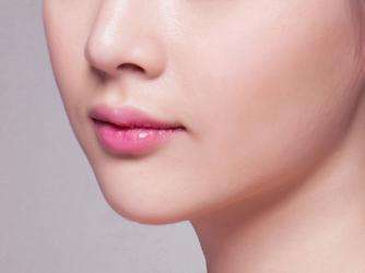 廈門微創(chuàng)手術(shù)除皺手術(shù)現(xiàn)在市場(chǎng)費(fèi)用是多少(2023廈門微創(chuàng)手術(shù)除皺手術(shù)參考價(jià)為：6112元)