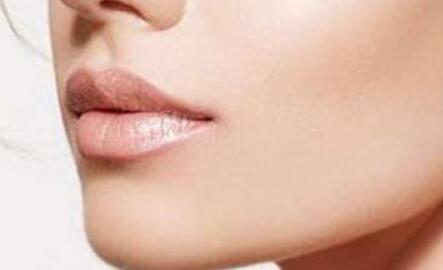 中國娜高假體豐胸價(jià)目表呈現(xiàn)(2023中國娜高假體豐胸參考價(jià)為：6060元)