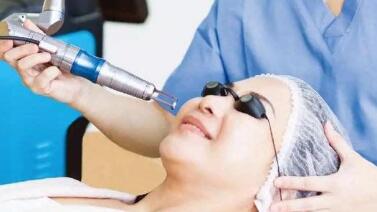 桂林電波手術(shù)拉皮整形價(jià)格表公布(桂林創(chuàng)美醫(yī)療整形美容門(mén)診部電波手術(shù)拉皮參考價(jià)：4906元)