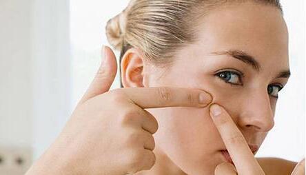 新鄉(xiāng)口服膠原蛋白的價格全新參考(新鄉(xiāng)艾尚醫(yī)療美容門診部口服膠原蛋白參考價：5769元)