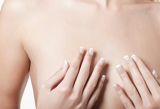 柳州打針墊鼻子的費(fèi)用大概要多少錢(qián)合適(柳州鑫艾醫(yī)療整形醫(yī)院打針墊鼻子參考價(jià)：4401元)