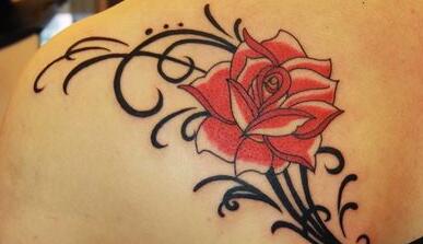 南昌脂肪填充眼窩通常需要消費(fèi)多少錢(南昌大學(xué)上饒醫(yī)院整形外科脂肪填充眼窩參考價：5501元)